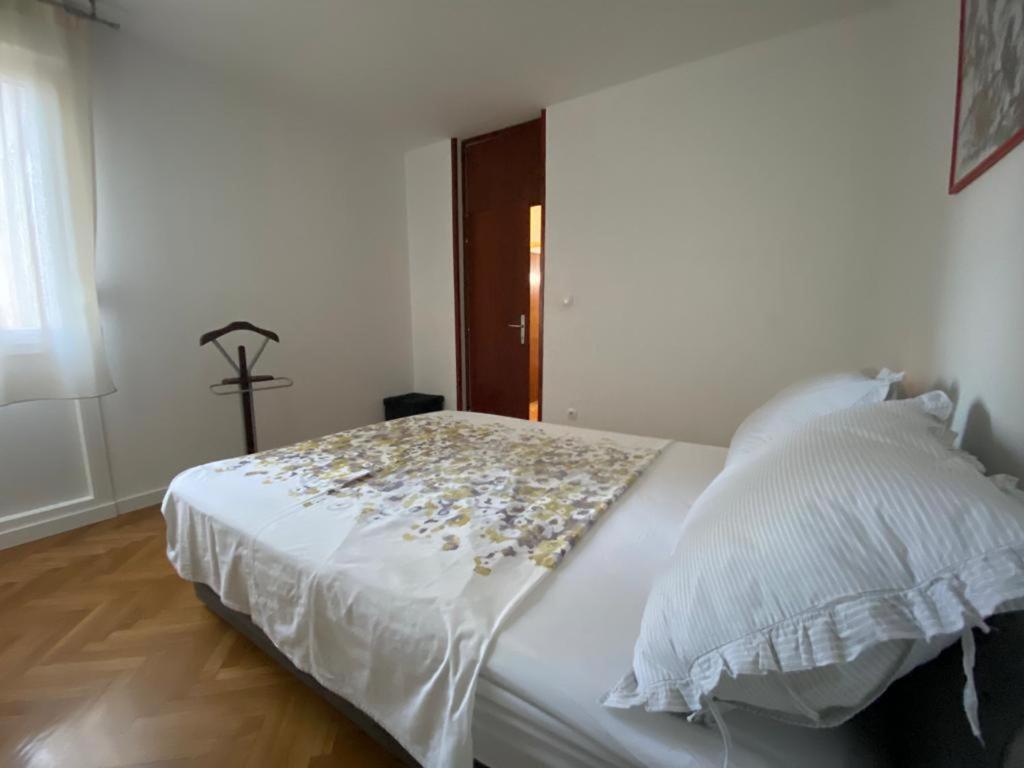 2 Bedroom Apartment/Parking/Market Split Exteriör bild